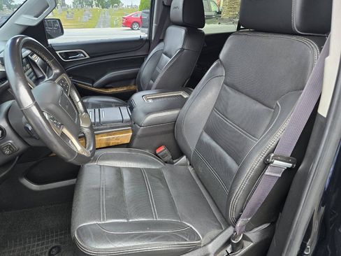 Used 2016 GMC Yukon Denali w/ Open Road Package AWD/4WD image 13