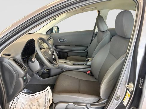 Used 2019 Honda HR-V LX image 12