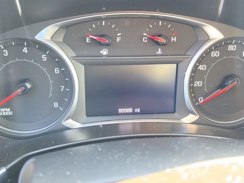 Used 2019 Chevrolet Equinox LT w/ Driver Convenience Package FWD image 5
