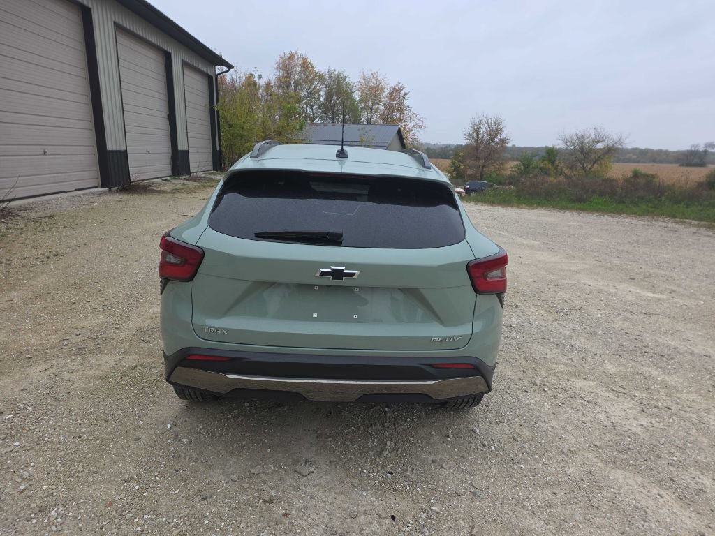 Used 2025 Chevrolet Trax ACTIV FWD image 6