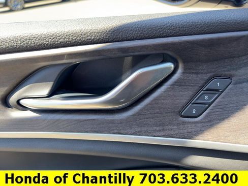 Used 2025 Jeep Grand Cherokee Limited w/ Trailer Tow Package AWD/4WD image 23