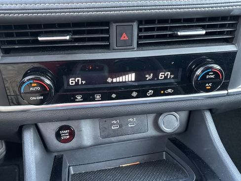 Used 2026 Nissan Rogue SV FWD image 6