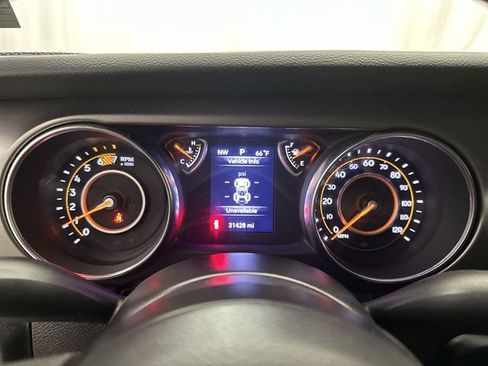 Used 2023 Jeep Wrangler Sport image 13