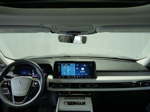 Used 2025 Lincoln Aviator Reserve w/ Equipment Group 201A image 28