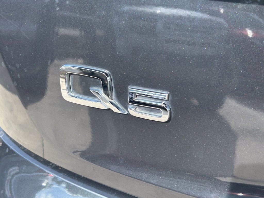 Used 2021 Audi Q5 2.0T Premium Plus w/ Premium Plus Package AWD/4WD image 13
