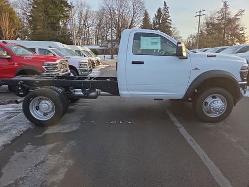 New 2025 RAM 5500 Tradesman image 4