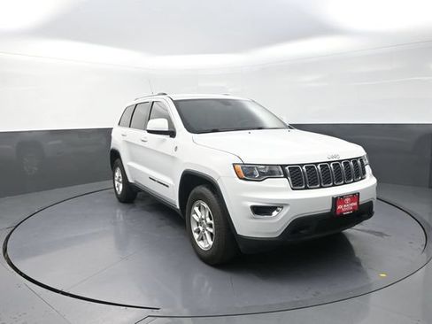 Used 2019 Jeep Grand Cherokee Laredo AWD/4WD image 30
