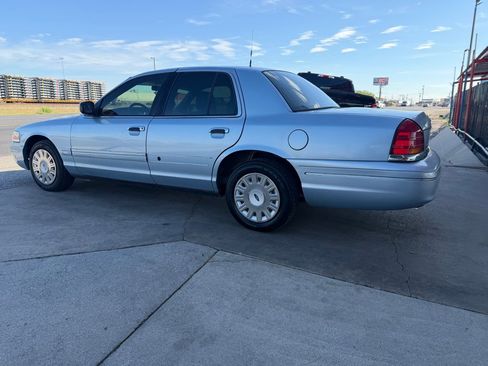 Used 2003 Ford Crown Victoria Police Interceptor image 23