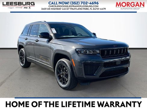New 2026 Jeep Grand Cherokee Altitude RWD image 1