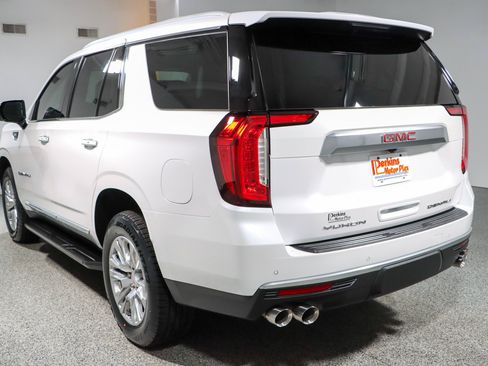 Used 2023 GMC Yukon Denali AWD/4WD image 9