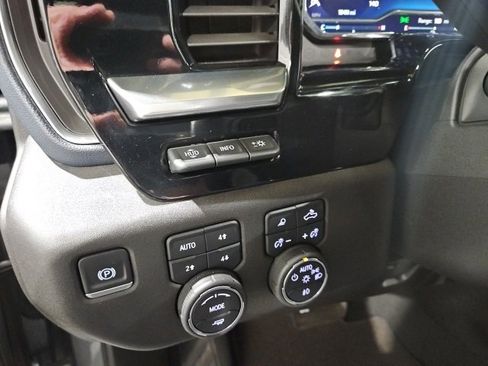 Certified 2024 Chevrolet Silverado 3500 High Country w/ High Country Premium Package image 25