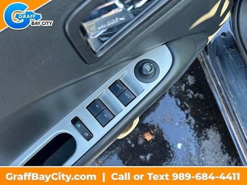 Used 2011 Ford Fusion SEL image 11