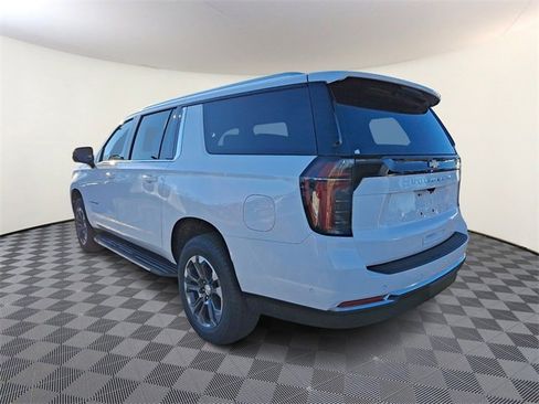 New 2026 Chevrolet Suburban LS image 3