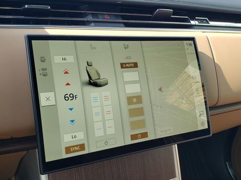 New 2026 Land Rover Range Rover SE image 23