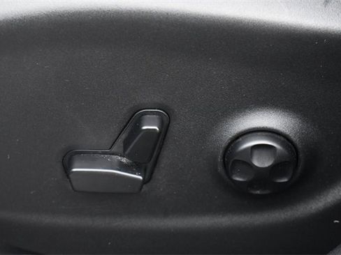 Used 2016 Jeep Cherokee Trailhawk w/ Comfort/Convenience Group image 24