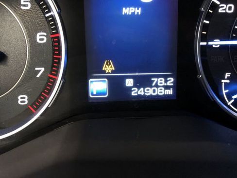 Used 2021 Subaru Ascent Limited w/ Technology Package image 18