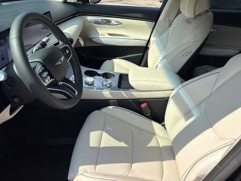 New 2026 Genesis GV70 2.5T Advanced AWD/4WD image 9