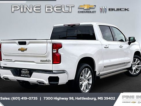 Used 2024 Chevrolet Silverado 1500 High Country w/ Technology Package AWD/4WD image 12