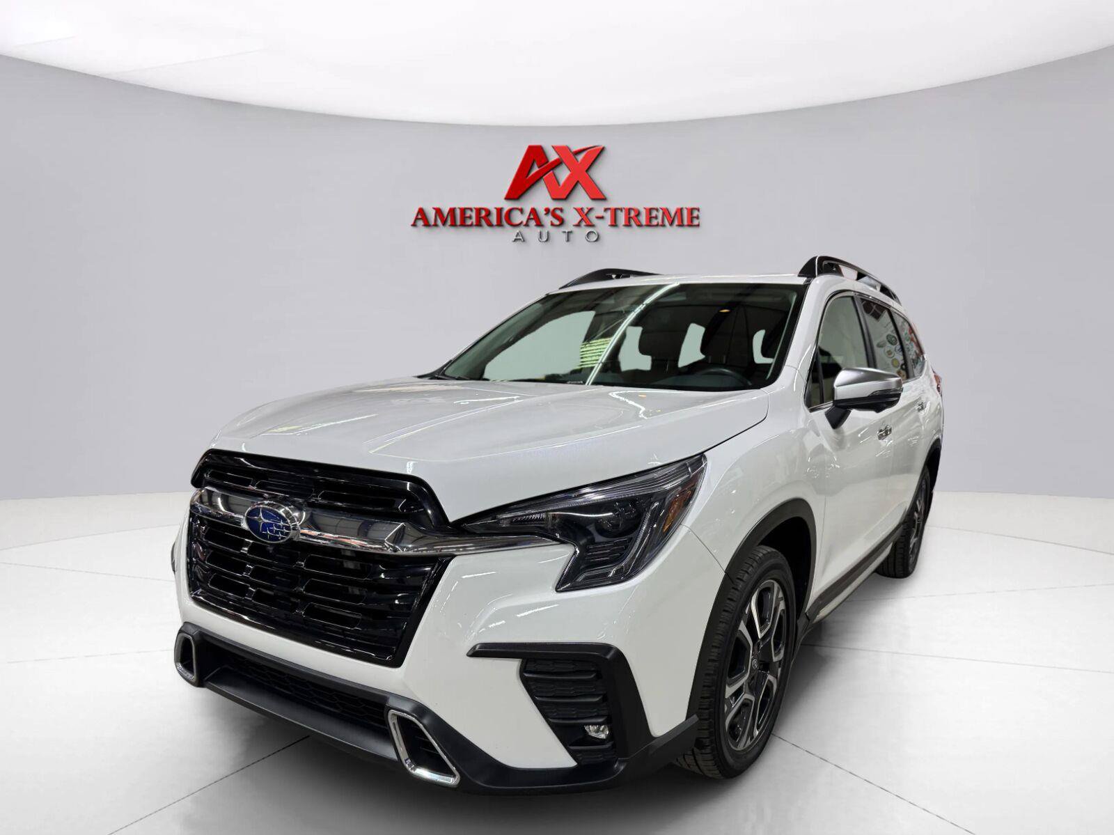 Used 2023 Subaru Ascent Touring AWD/4WD image 2