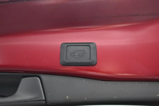Used 2021 Toyota RAV4 XLE Premium AWD/4WD image 27