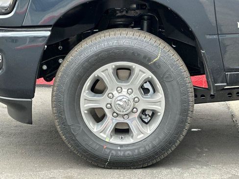 New 2026 RAM 2500 Big Horn AWD/4WD image 25