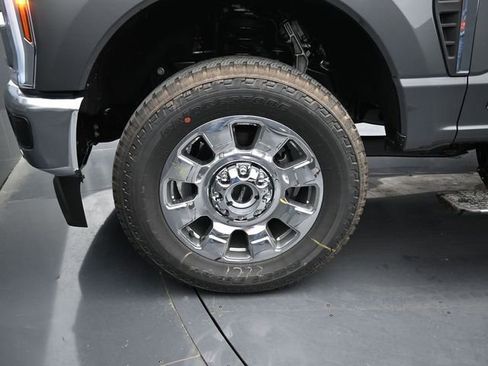 Used 2025 Ford F250 Lariat w/ Lariat Ultimate Package AWD/4WD image 9