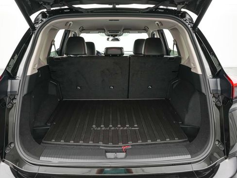 Used 2025 Nissan Rogue SV image 25