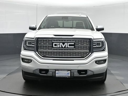 Used 2018 GMC Sierra 1500 Denali w/ Denali Ultimate Package AWD/4WD image 2