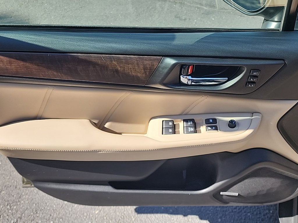 Used 2018 Subaru Outback 2.5i Limited AWD/4WD image 10