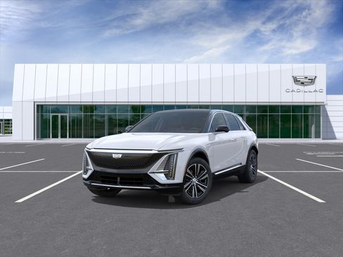 New 2027 Cadillac Lyriq Luxury RWD image 8