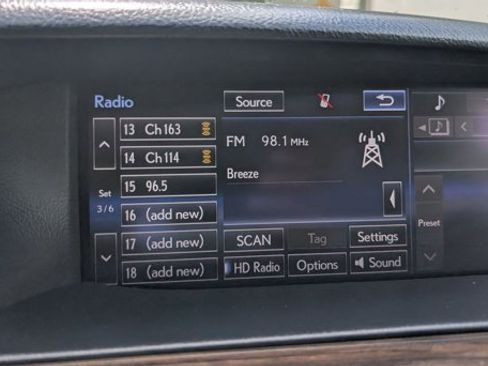 Used 2015 Lexus LS 460 w/ Comfort Package image 12