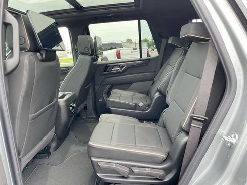 New 2026 GMC Yukon Elevation w/ Elevation Premium Package AWD/4WD image 13
