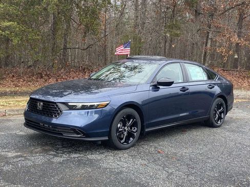 New 2025 Honda Accord SE image 1