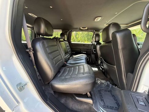Used 2005 HUMMER H2 w/ Preferred Equipment Group AWD/4WD image 13