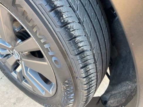 Used 2022 Nissan Pathfinder SV image 7