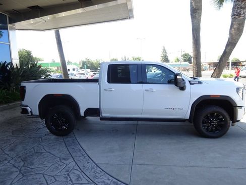 New 2026 GMC Sierra 2500 AT4 AWD/4WD image 10