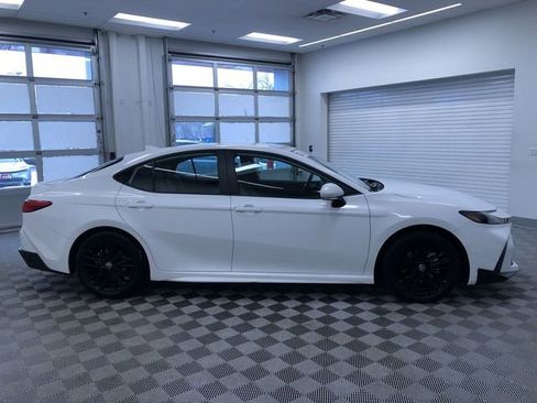 Certified 2025 Toyota Camry SE image 35