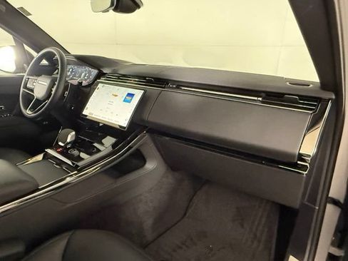 Used 2025 Land Rover Range Rover Sport Dynamic SE AWD/4WD image 14
