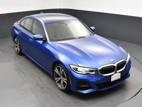 Used 2020 BMW 330i xDrive Sedan w/ M Sport Package AWD/4WD image 20