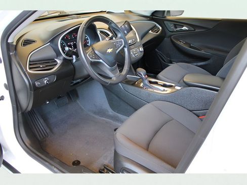 Used 2022 Chevrolet Malibu RS image 15