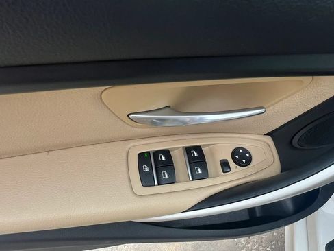 Used 2018 BMW 320i xDrive Sedan AWD/4WD image 19