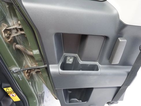 Used 2013 Toyota FJ Cruiser 4WD image 22
