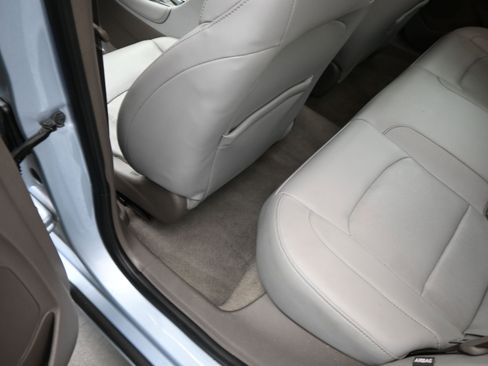 Used 2017 Chevrolet Malibu Premier w/ Premier Sun and Wheel Package image 16