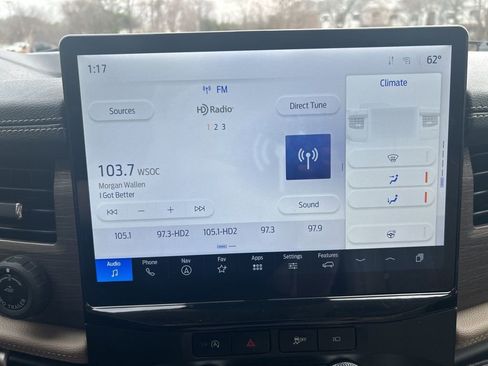 Used 2023 Ford Expedition Limited image 13