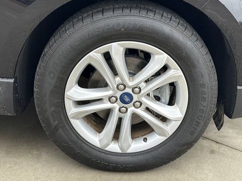 Used 2020 Ford Edge SEL image 11