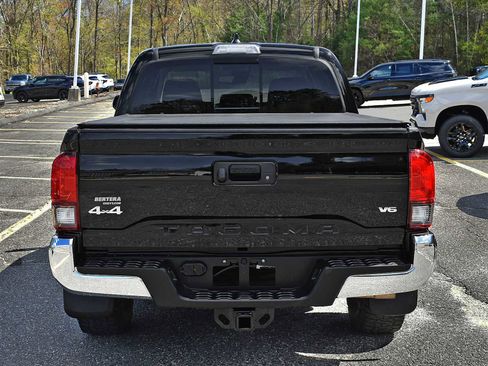 Used 2023 Toyota Tacoma SR5 AWD/4WD image 7