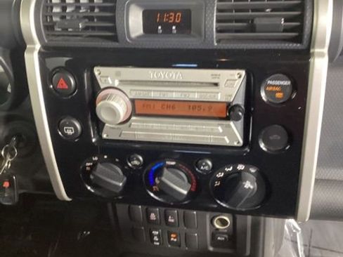 Used 2007 Toyota FJ Cruiser 4WD image 18