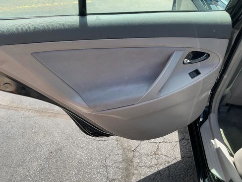 Used 2009 Toyota Camry FWD image 15