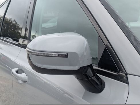 Used 2022 Kia Telluride SX w/ SX Prestige Package image 10