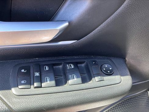 Used 2022 RAM 1500 Big Horn AWD/4WD image 7